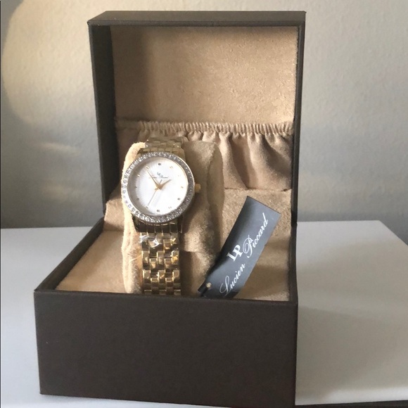 Watch main image 5